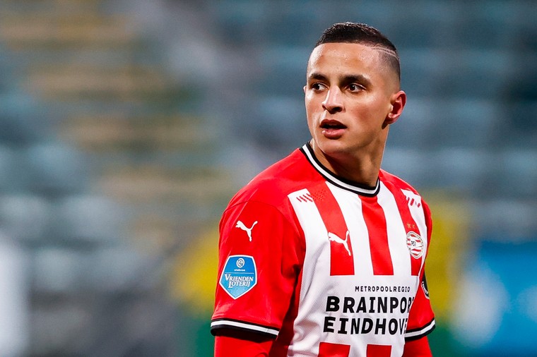 De Boer sprak met Ihattaren: 'De bal ligt nu bij hem'