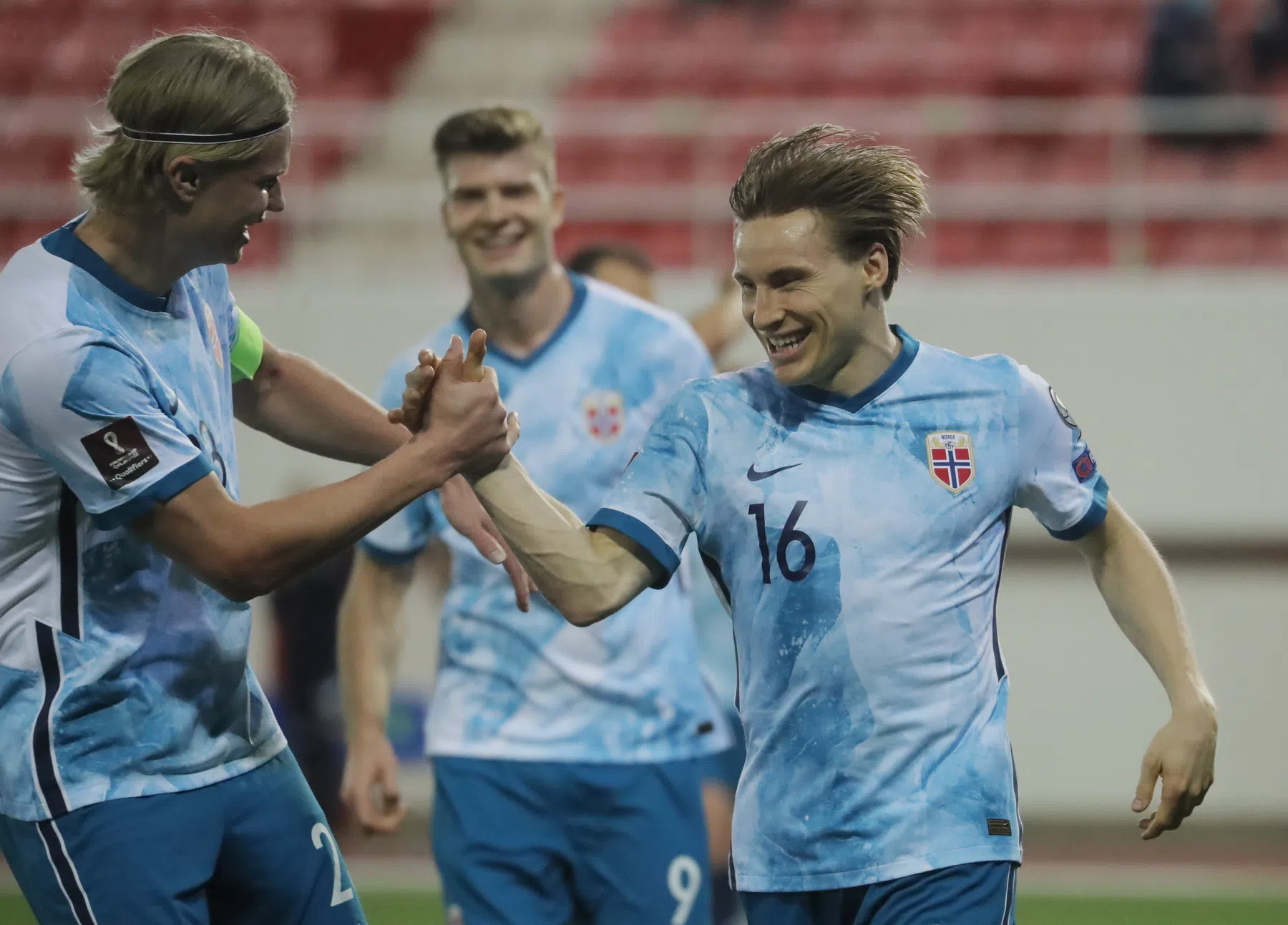 Niet Haaland, maar AZ'er Svensson scoort bij zege Oranje-uitdager Noorwegen