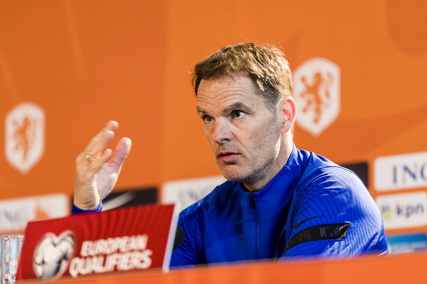 De Boer pareert kritiek op Oranje: 'Het gaat ineens over breien'