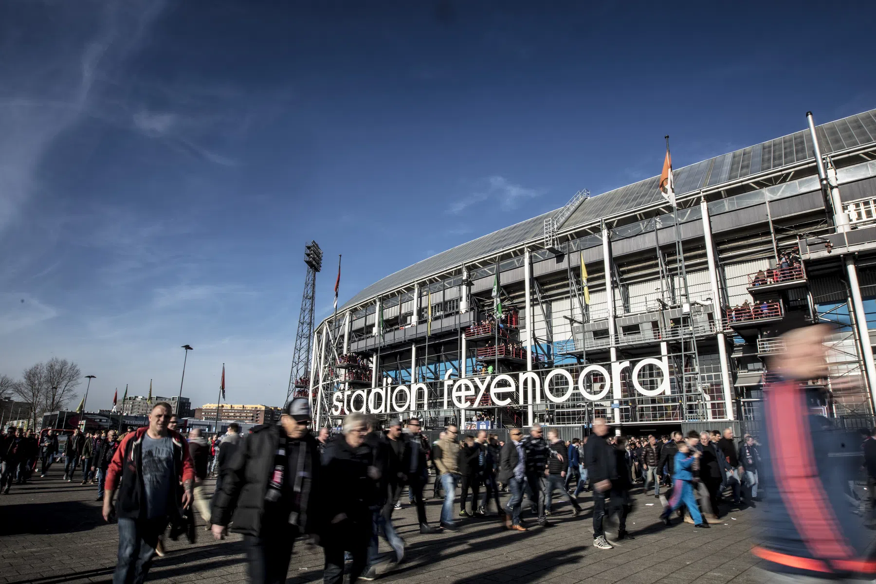 De kwestie van vijftig miljoen: welke kant gaat het met Feyenoord op?