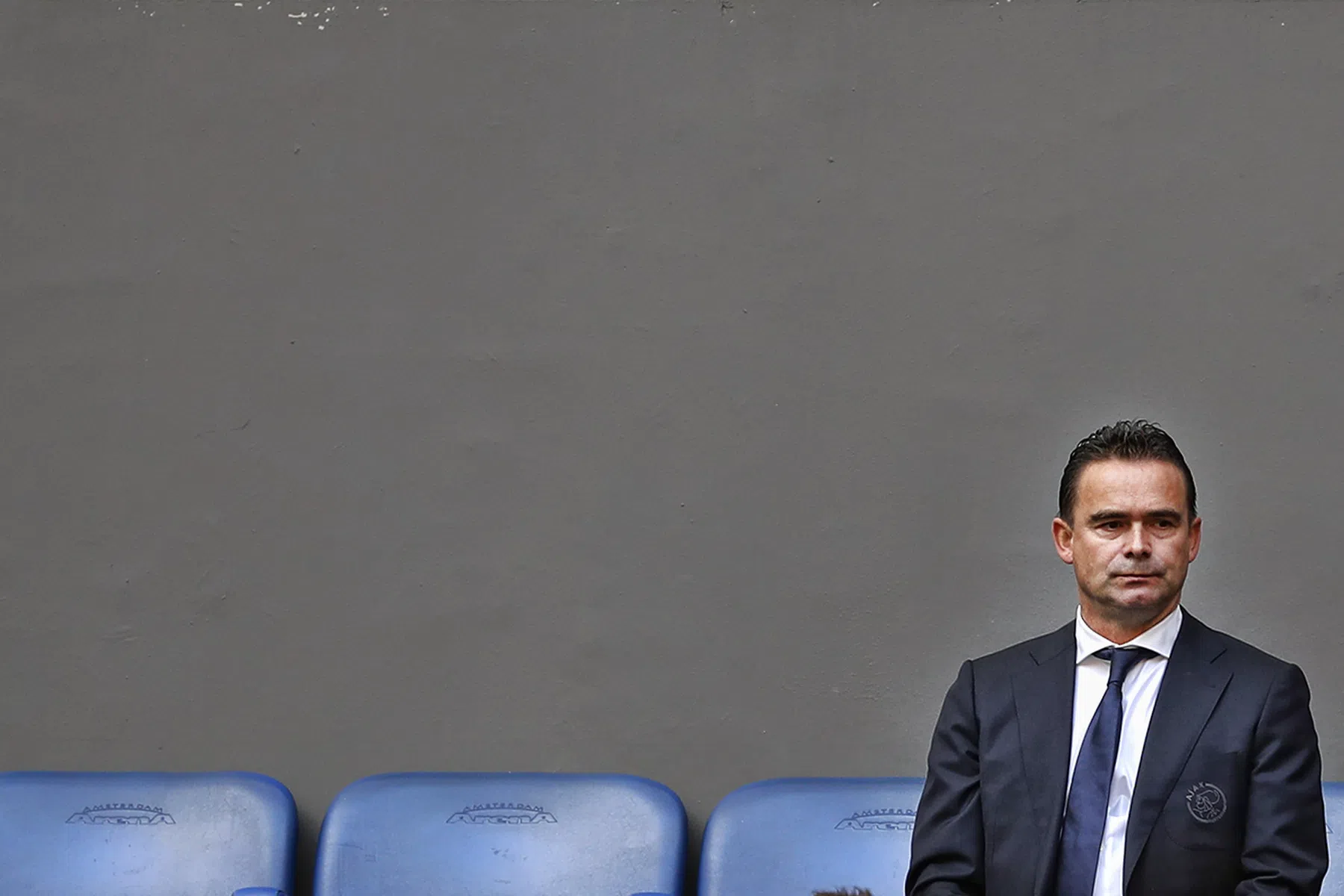 Mega-portret Marc Overmars: Sinterklaas en Scrooge in één persoon