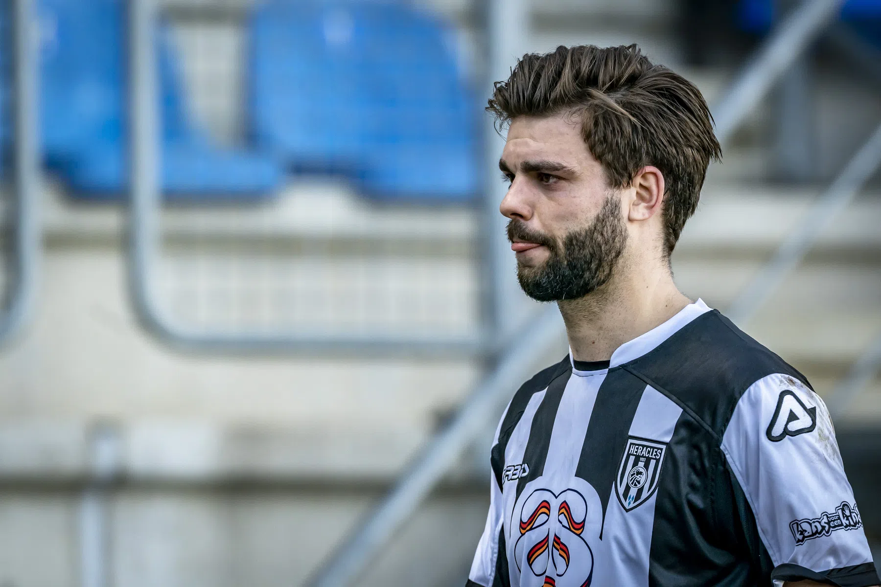 Aanvoerder Pröpper legt aanbieding Heracles naast zich neer