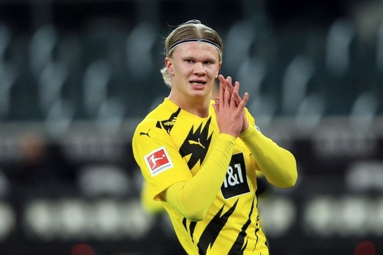 Geen paniek bij BVB over 'Barça-bom' Haaland