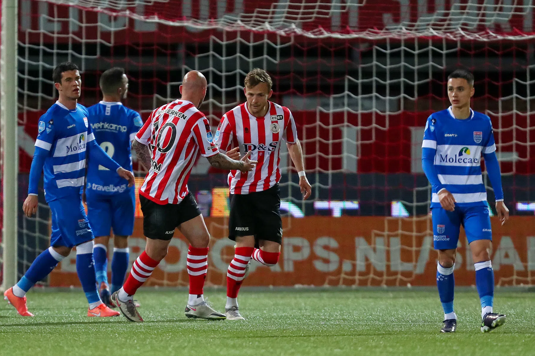 Thy pakt op Het Kasteel de hoofdrol tegen zijn oude club 