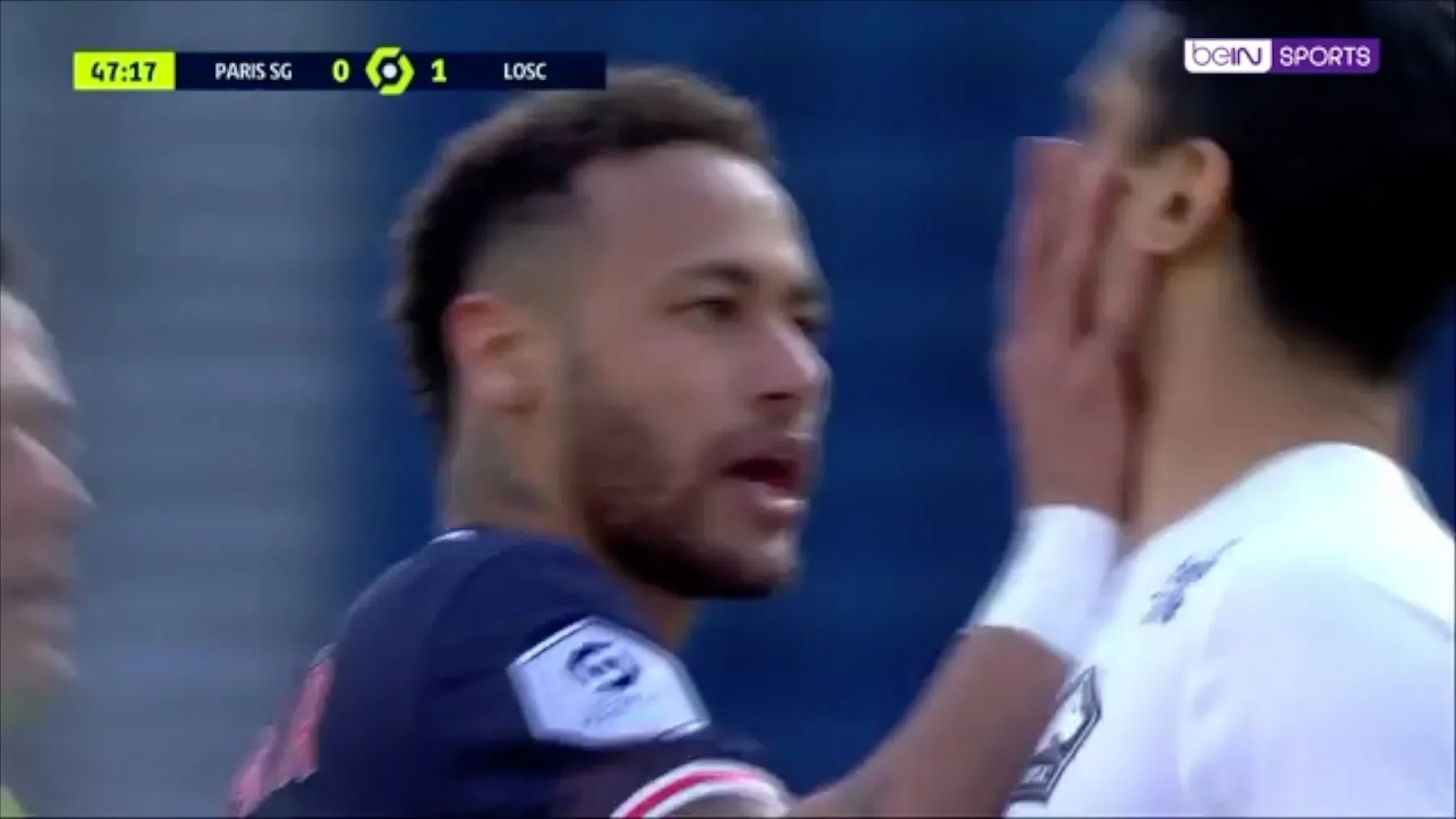 Samenvatting: gefrustreerde Neymar grijpt tegenstander naar gezicht