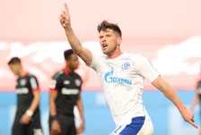 Thumbnail for article: Huntelaar zet deur voor nog een seizoen bij Schalke op een kier