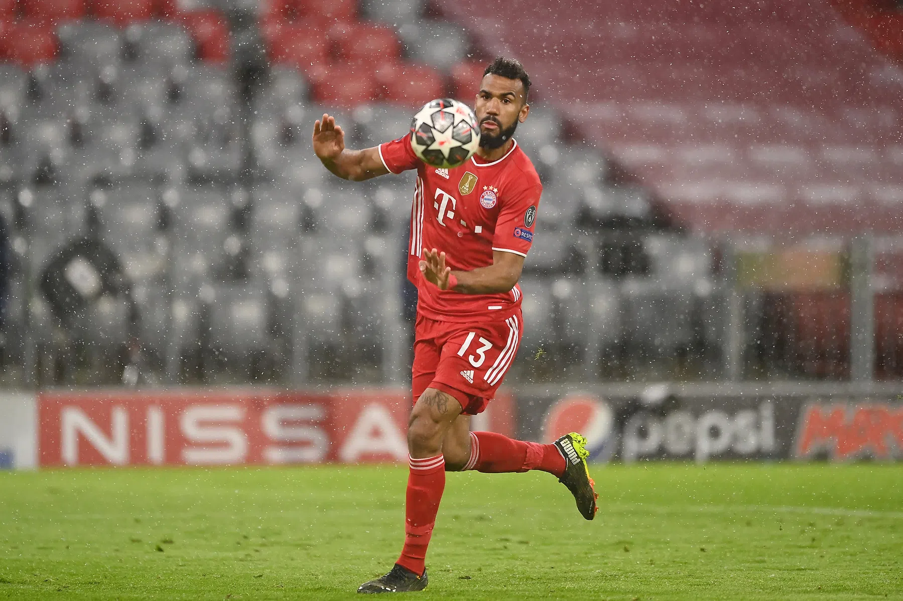 Flinke kritiek op aankoopbeleid Bayern: 'Dat zijn toch geen spelers voor deze club?'