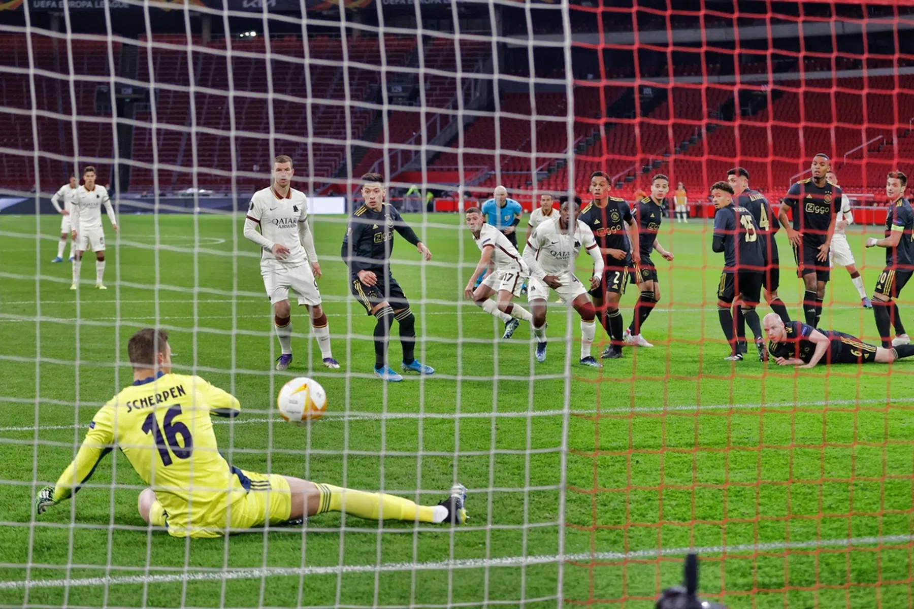 Volop steun voor Scherpen: 'Hij is mentaal zeer sterk, die lange'