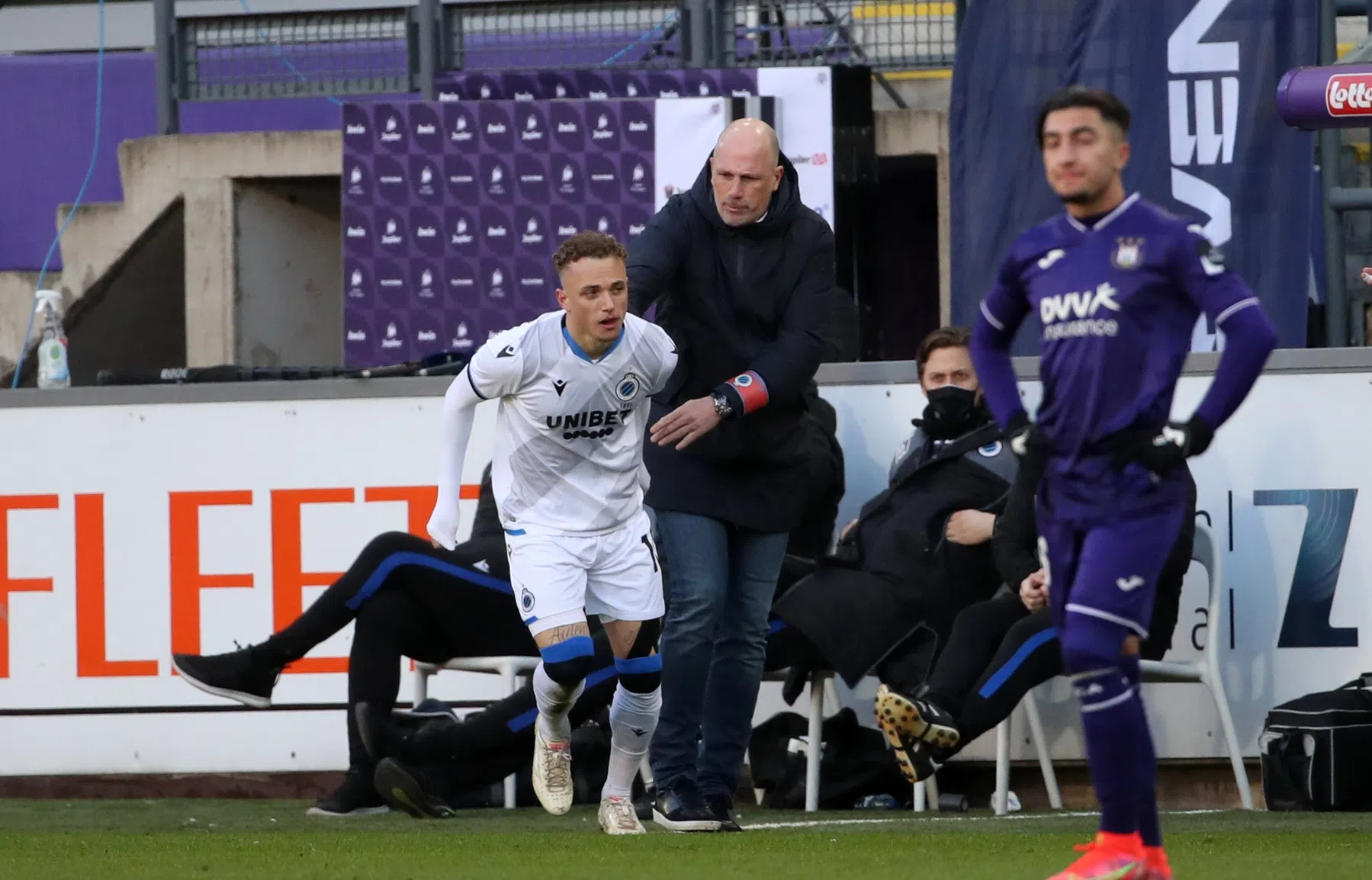 Anderlecht verpest in vier minuten de glansrijke rentree Lang