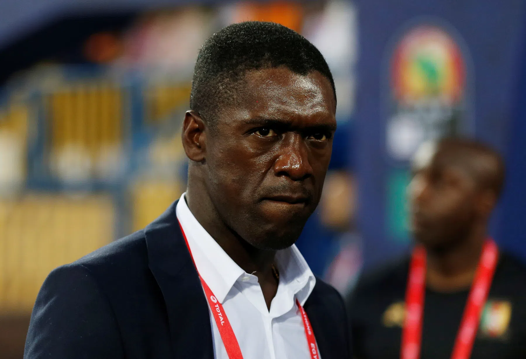 Seedorf: 'Geef spelers die met hand voor mond praten direct geel'