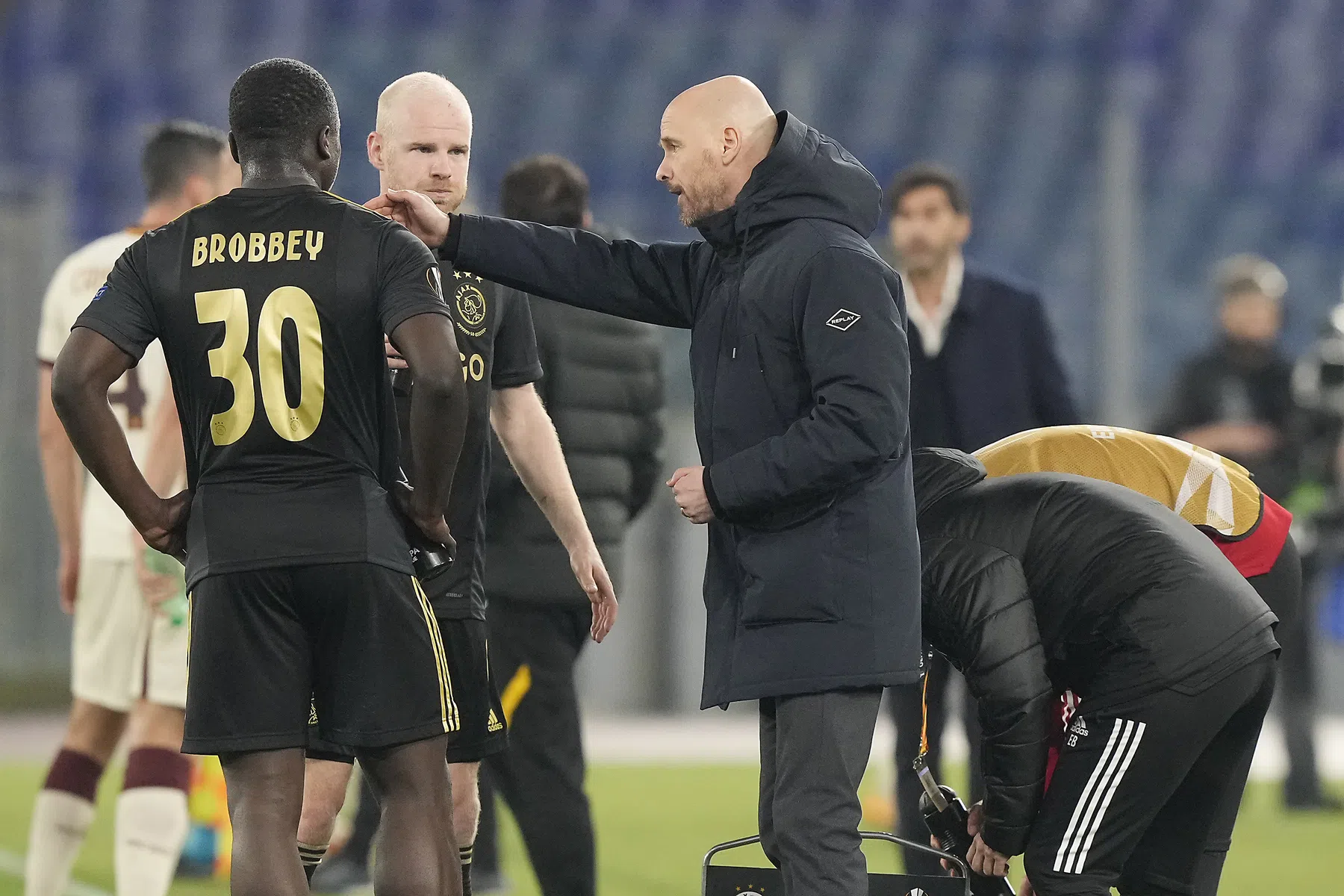 Ten Hag hekelt arbitrage: 'Onbegrijpelijk dat de 0-2 werd afgekeurd'