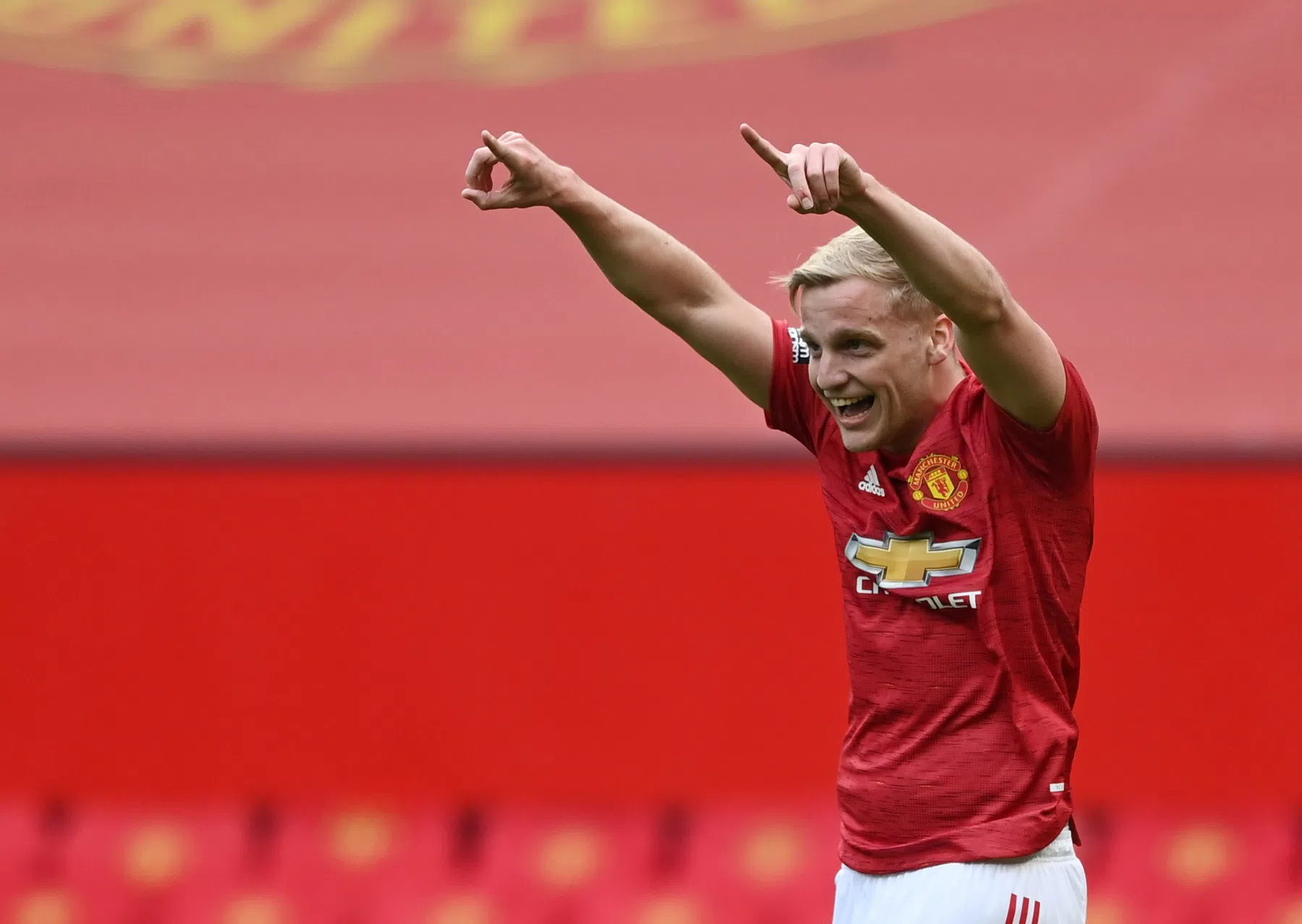 Van de Beek bonst op de deur bij Solskjaer: 'Hij heeft het goed gedaan'