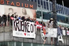 Thumbnail for article: Arsenal-fans eisen direct vertrek eigenaar Kroenke