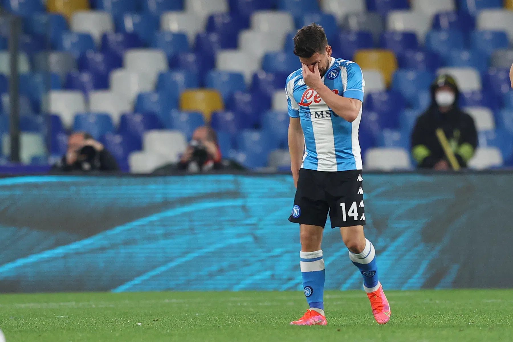 Emotionele avond Mertens: Belg in tranen na recordgoal voor Napoli