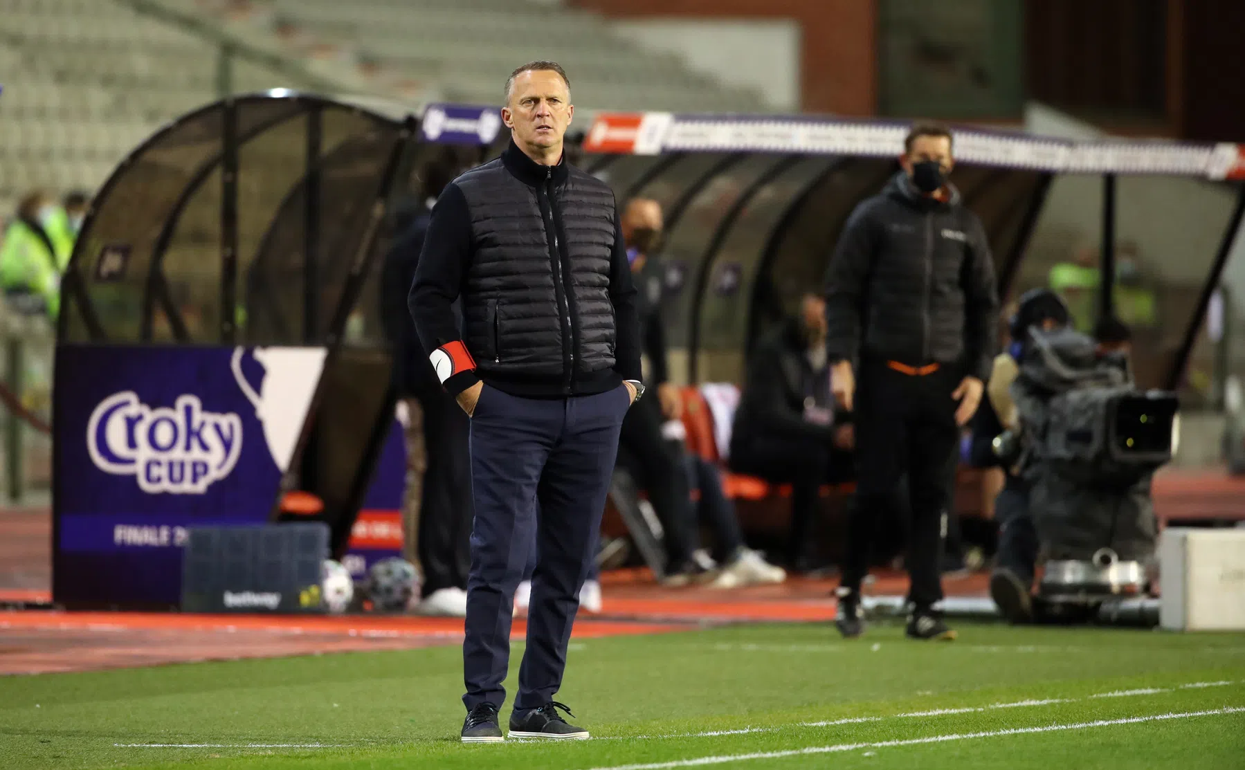 Wat niet lukte in Nederland lukt wel in België: Van den Brom pakt de beker