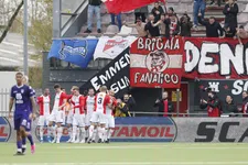 Thumbnail for article: Opmars duurt voort: hattrickheld De Leeuw helpt FC Emmen van degradatieplek af