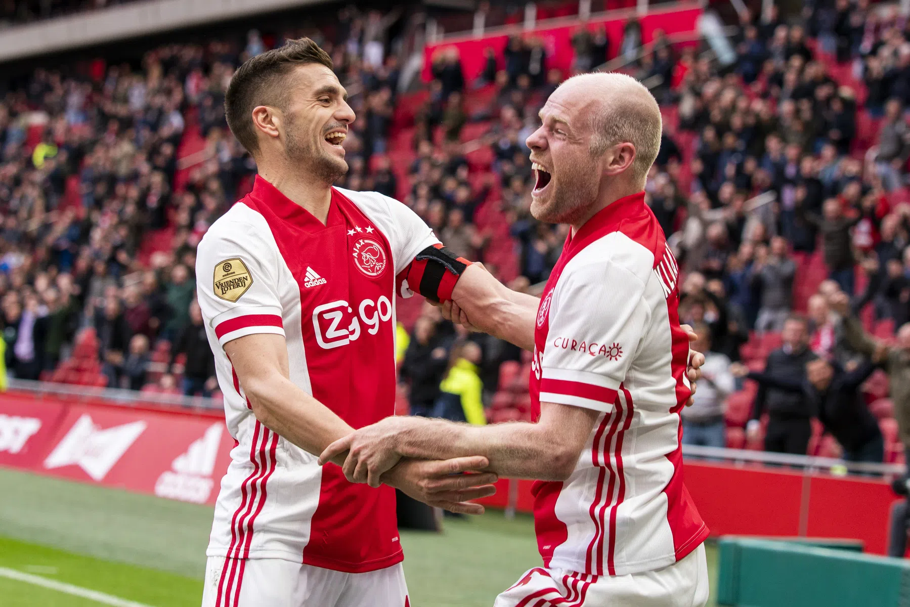 Davy Klaassen wijst Ajax de weg