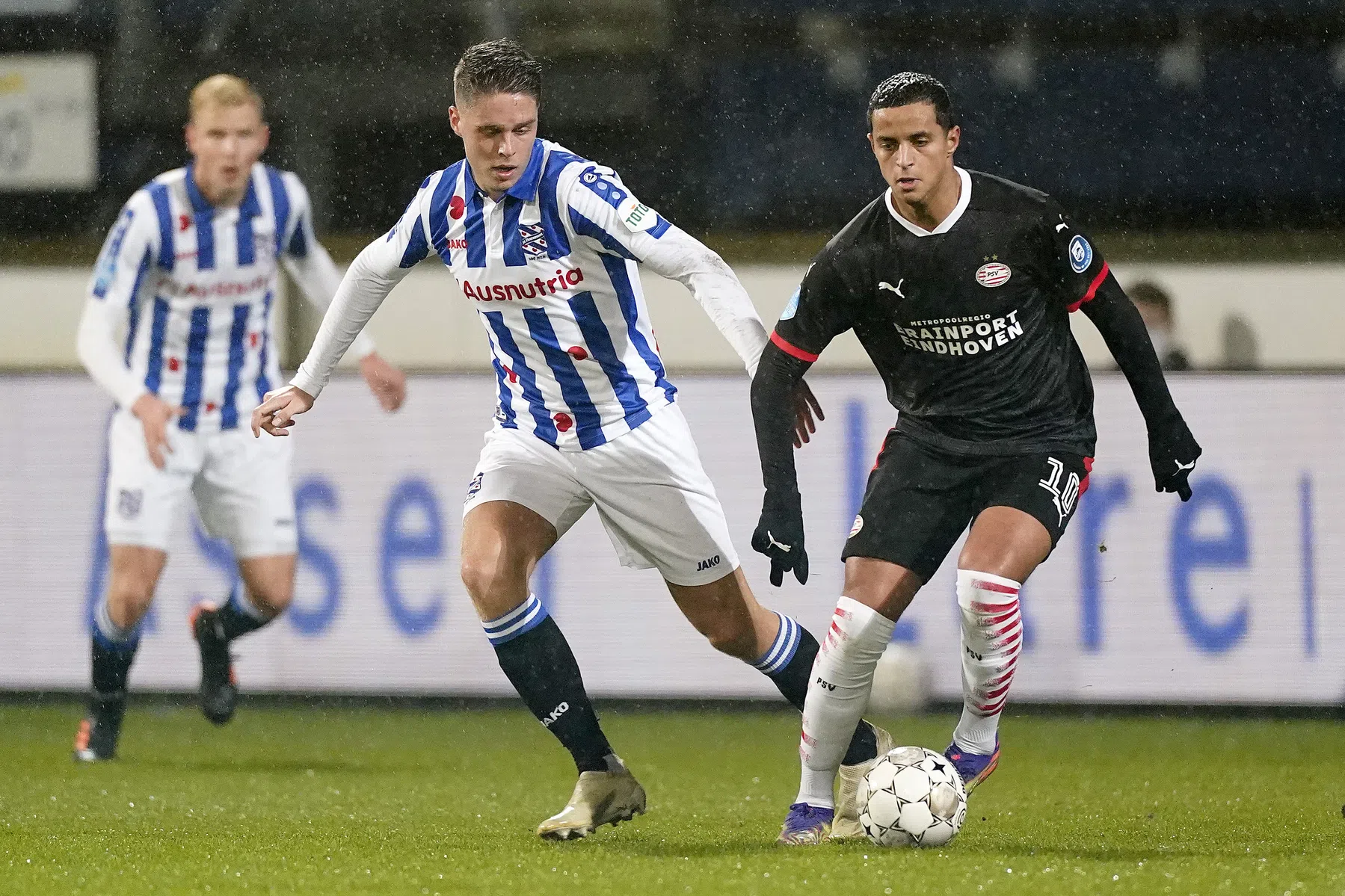 Schmidt bewondert Joey Veerman: 'Maar voor PSV moeilijk om hem te halen'