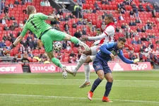 Thumbnail for article: Hete zomer in Alkmaar: AZ zet zich schrap voor transferwindow