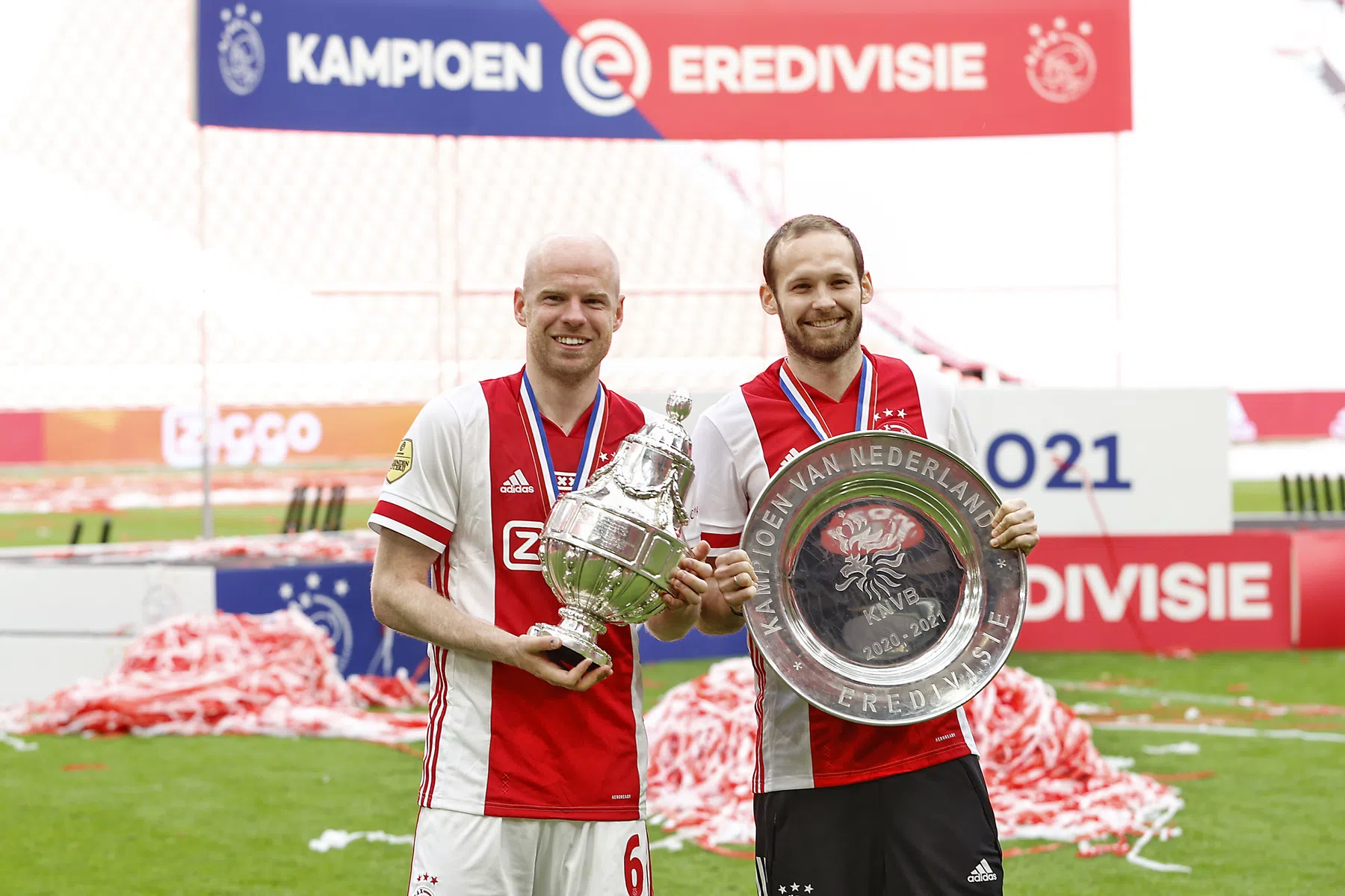 Blind geeft EK-update in feestgedruis Ajax