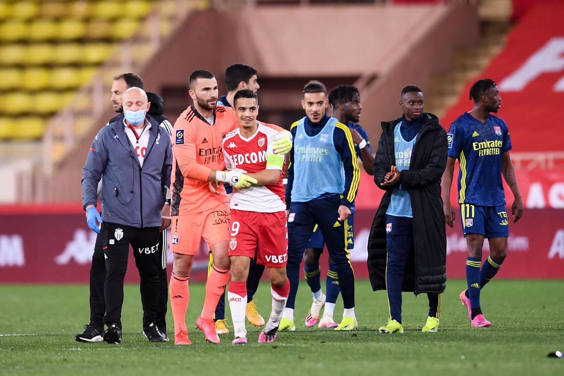 Vier rode kaarten als slotstuk van spectaculaire Ligue 1-clash