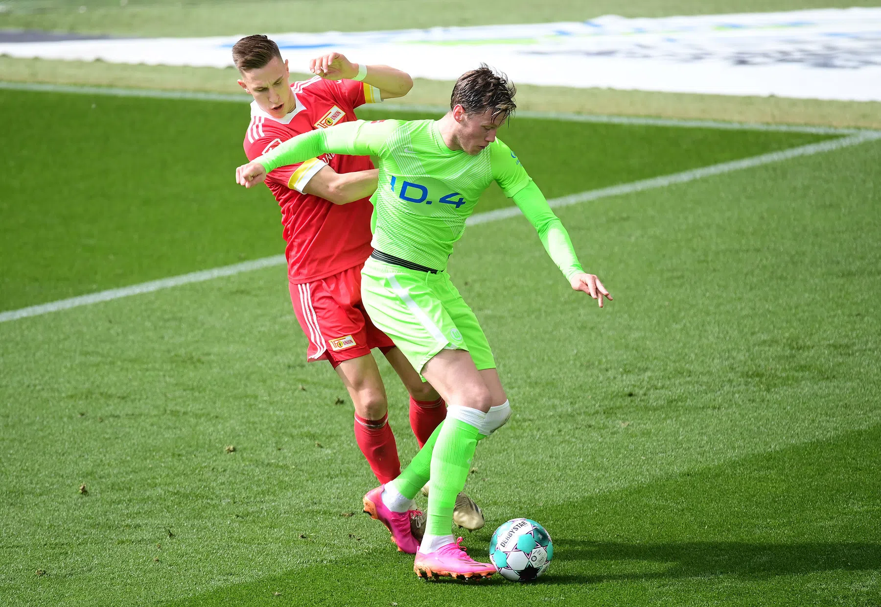 Wolfsburg weer op CL-koers, Schalke vergooit zeldzame uitzege