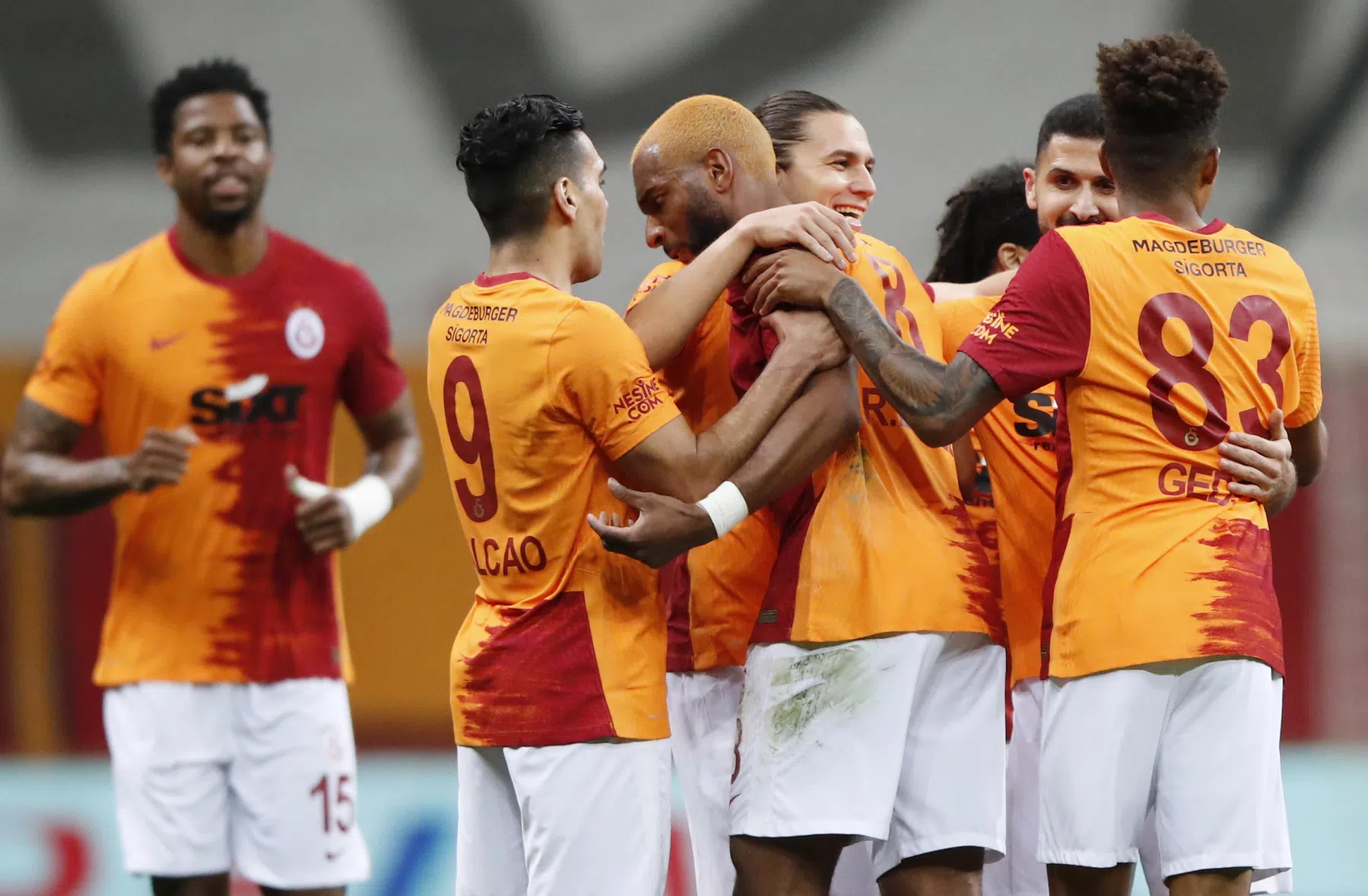 Babel laat Galatasaray dromen van comeback in zinderende titelstrijd