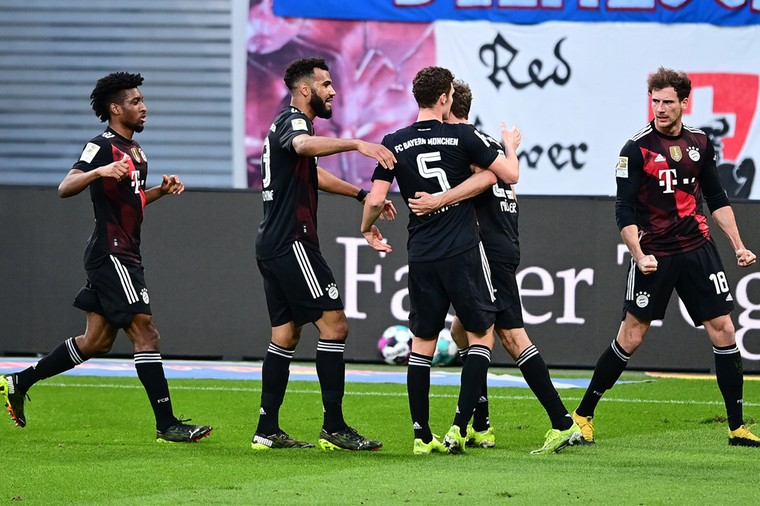 Bayern nestelt zich met nieuwe titel naast Juve en aast op magische mijlpaal