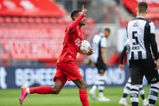 Thumbnail for article: Twente ontsnapt ondanks veelbesproken VAR-ingreep aan derby-verlies