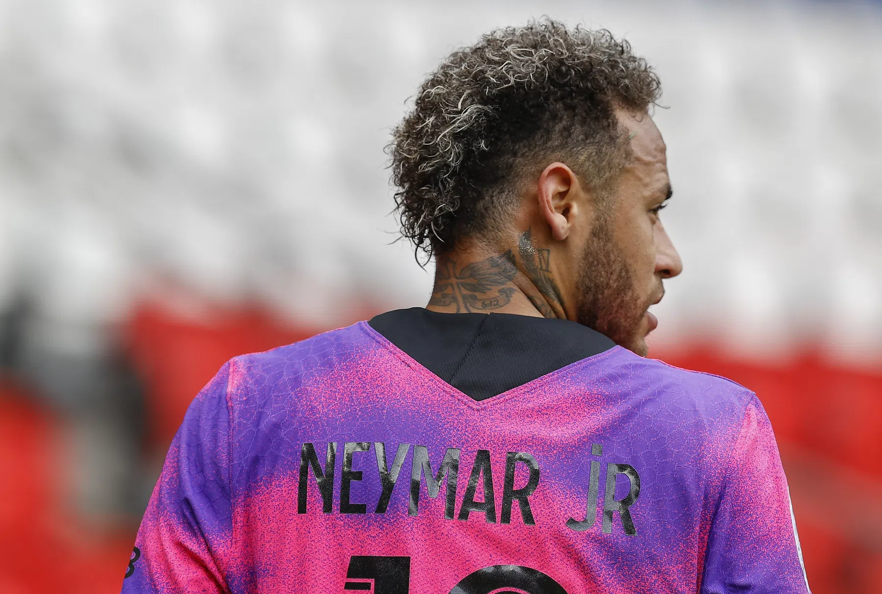 Het astronomische salaris dat Neymar ook in coronatijden nog toucheert