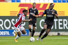 Thumbnail for article: De strijd tussen AZ en PSV en het belang van een Man Utd-triomf