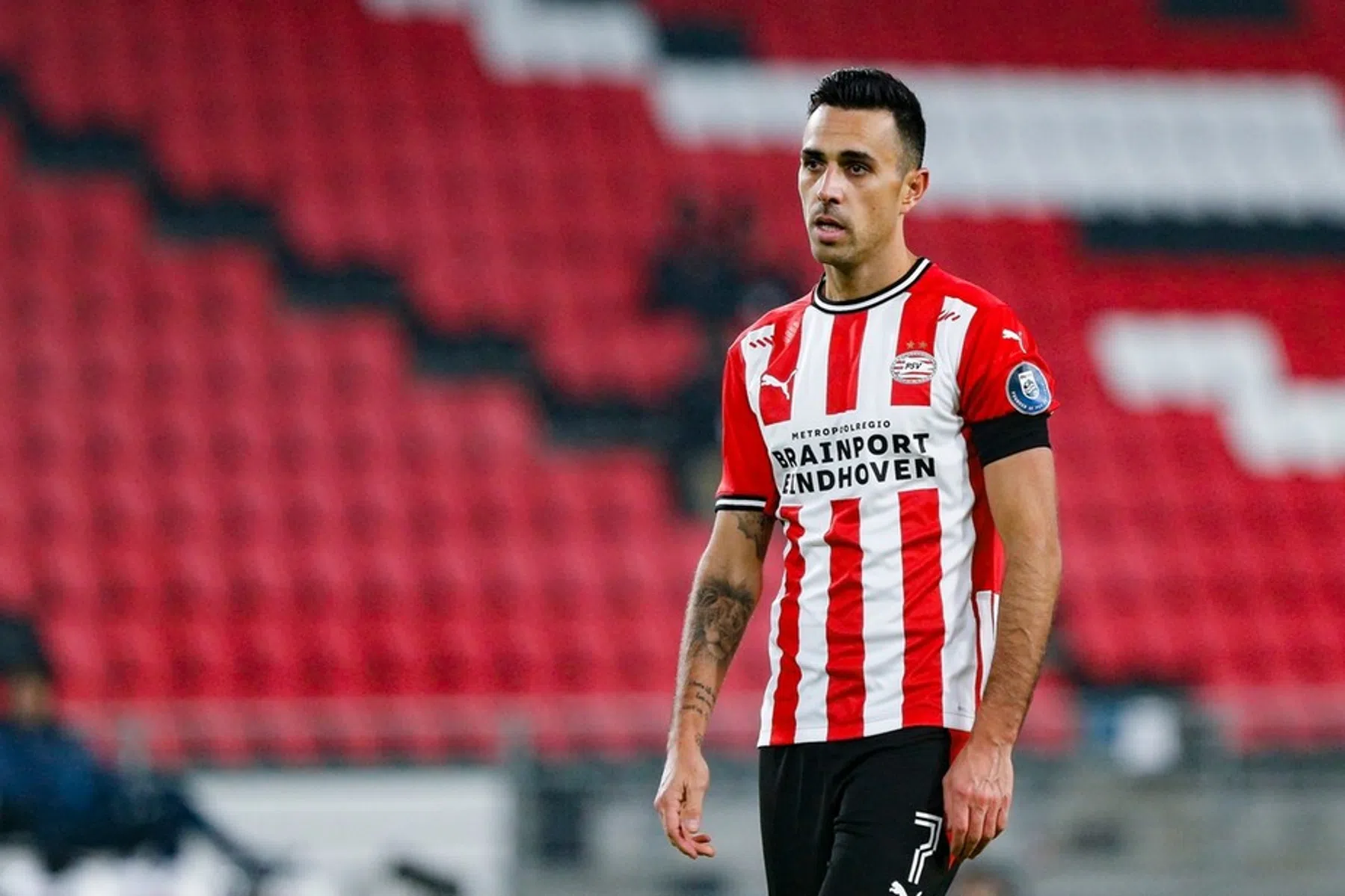 Zahavi ontbreekt bij PSV vanwege huisoverval
