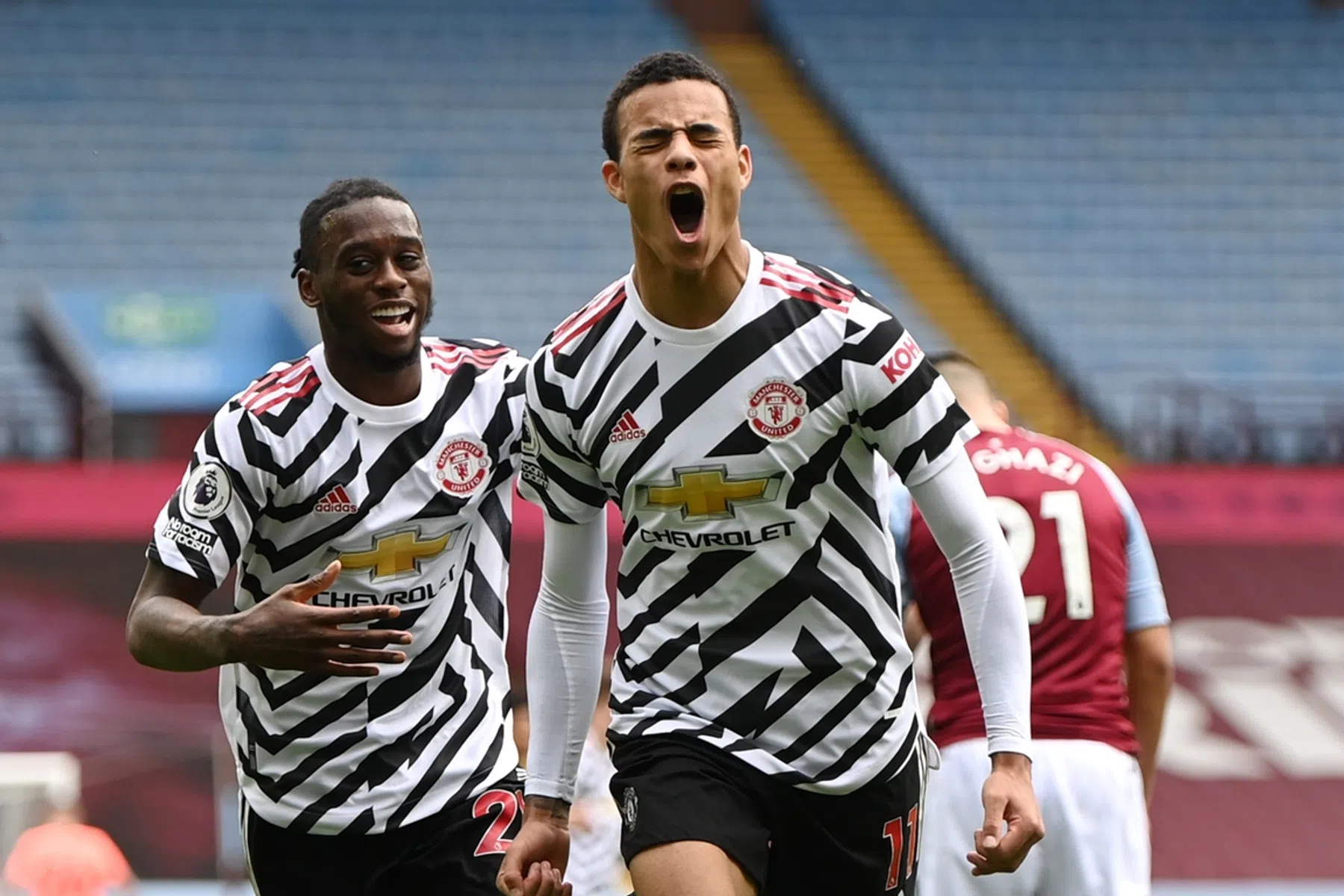 Comeback kids United stellen feest bij City uit na fraaie treffer Traoré
