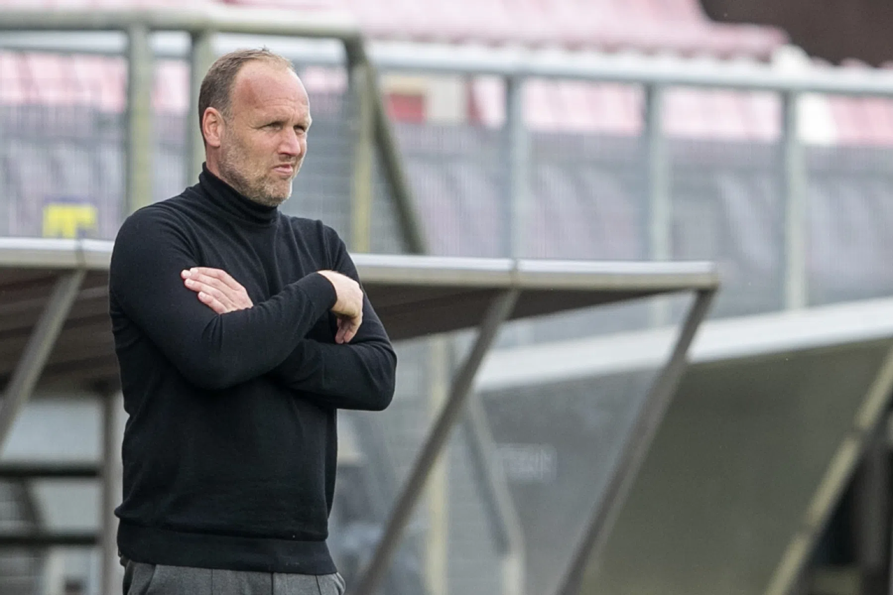 FC Emmen buigt het hoofd voor Robben: 'Niet in paniek raken'