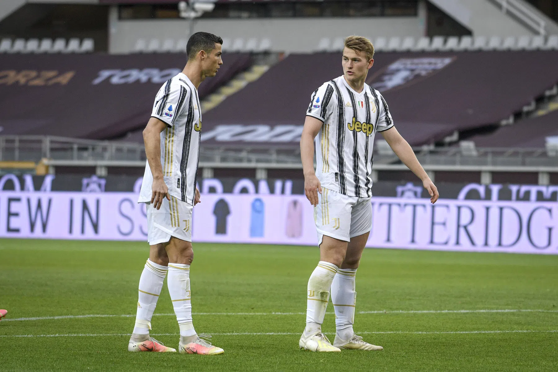 Leegloop Juventus? 'Ik zie Ronaldo en De Ligt écht niet in de Europa League spelen'