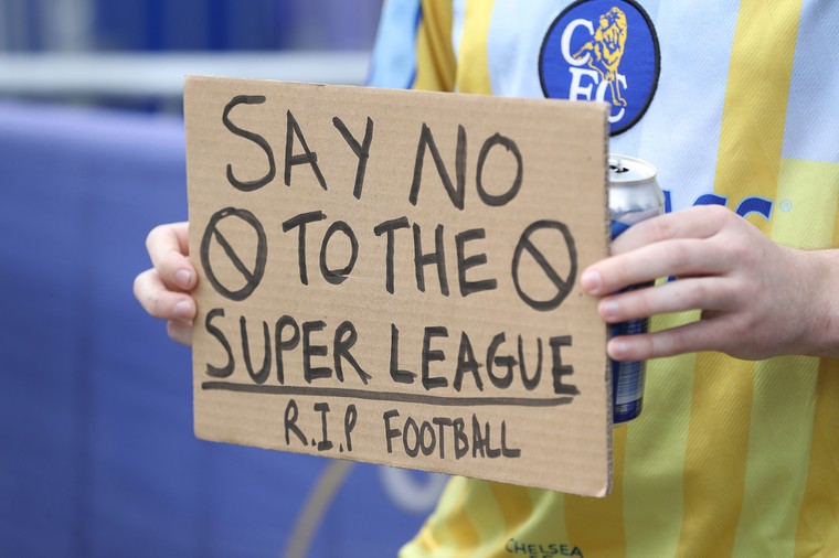 UEFA voegt daad bij het woord en kijkt naar straf Super League-voorvechters