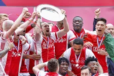 Thumbnail for article: Ajax smelt kampioensschaal om: alle seizoenkaarthouders krijgen een stukje