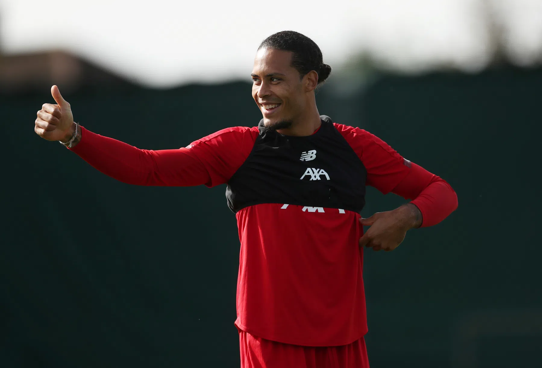 Van Dijk over loodzware maanden: 'Ik was down, had pijn, kon niet slapen'