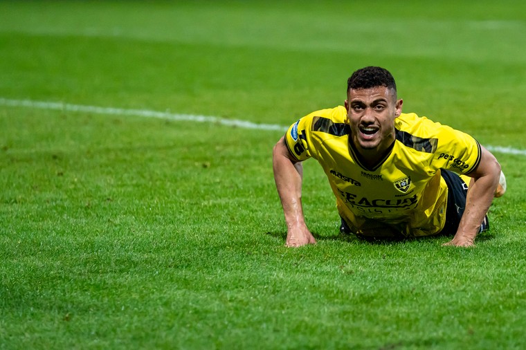 Een topscorer die degradeert: wrange primeur voor Giakoumakis