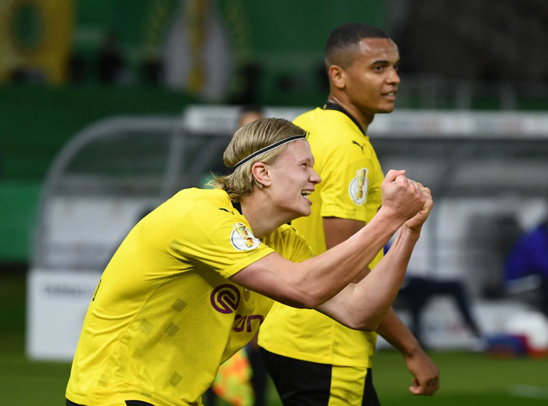 Goudhaantjes Sancho en Haaland leiden Dortmund naar bekerwinst