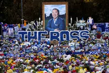 Thumbnail for article: Leicester City wil FA Cup winnen voor omgekomen voorzitter: 'Hij is bij ons'