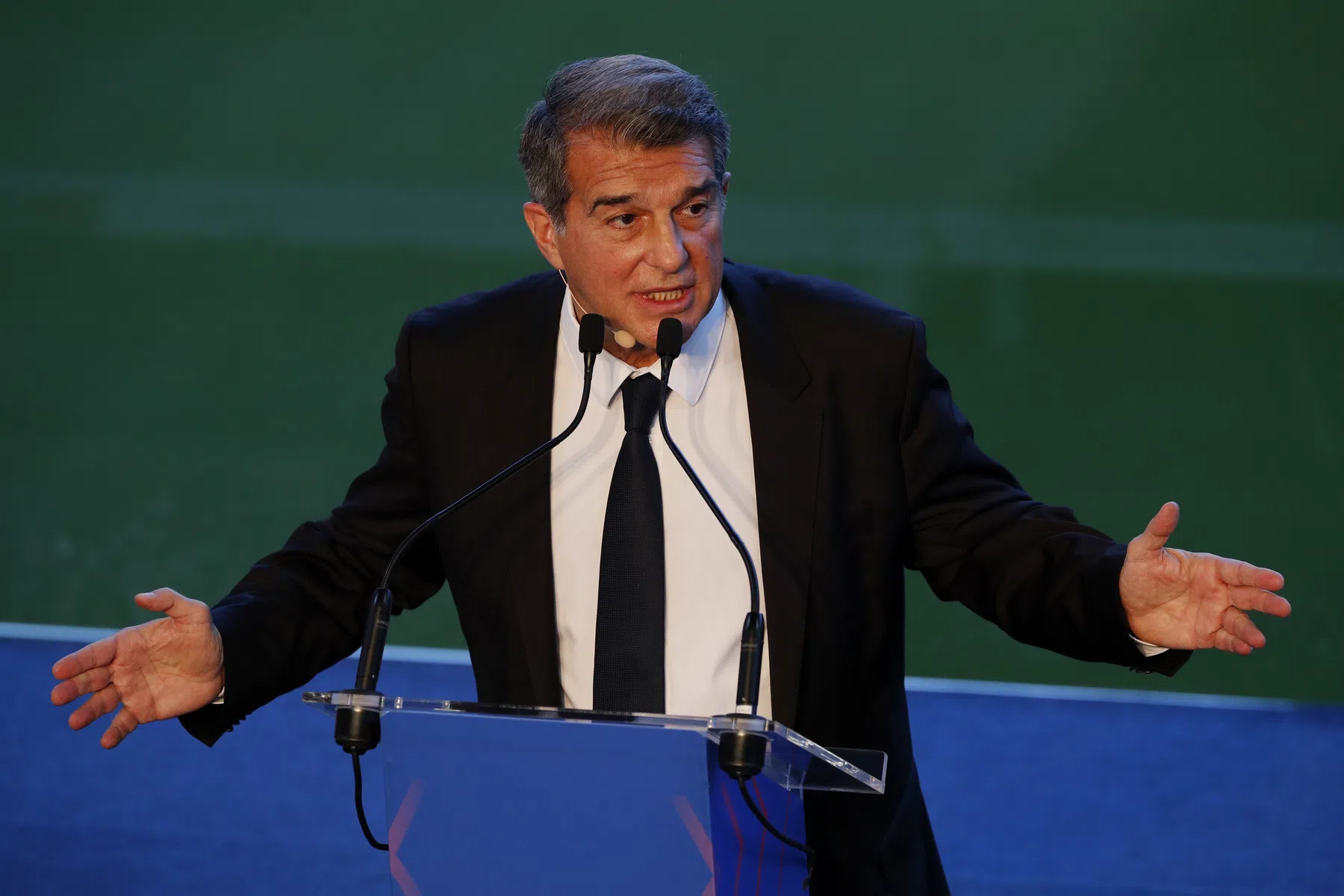 'Ontevreden Laporta twijfelt vanwege financiën over ontslag Koeman'