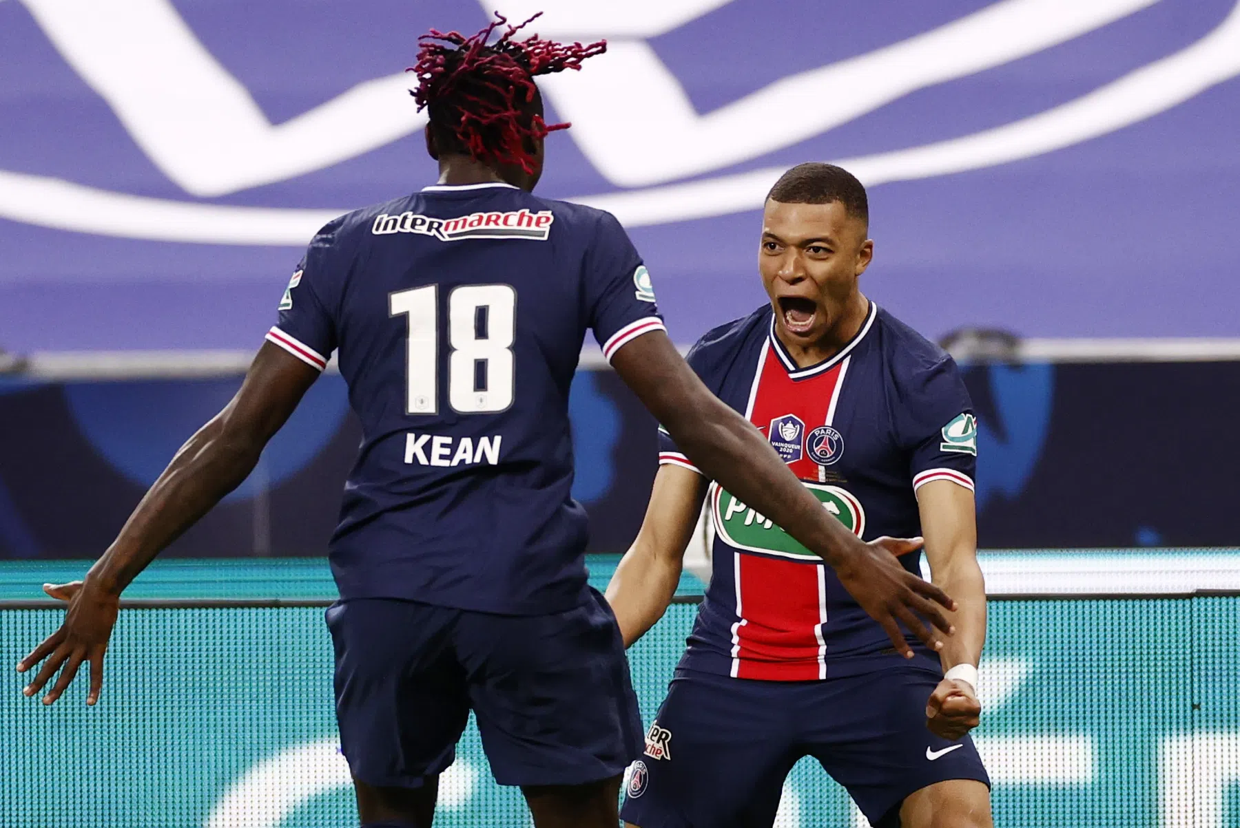 PSG viert bekerfeest in aanloop naar zinderende Ligue 1-climax