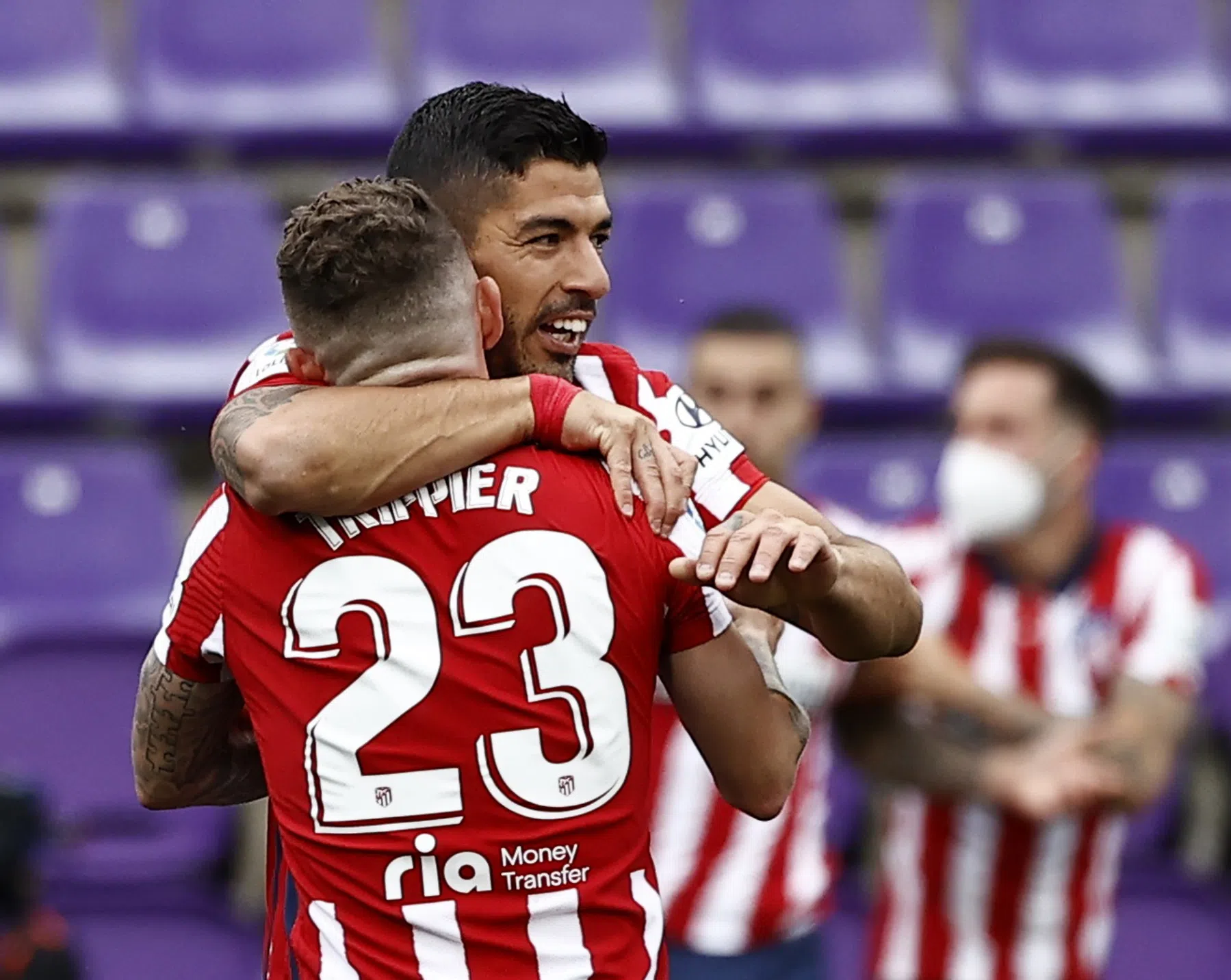 Emotionele kampioen Suárez haalt uit: 'Barcelona keek op me neer'