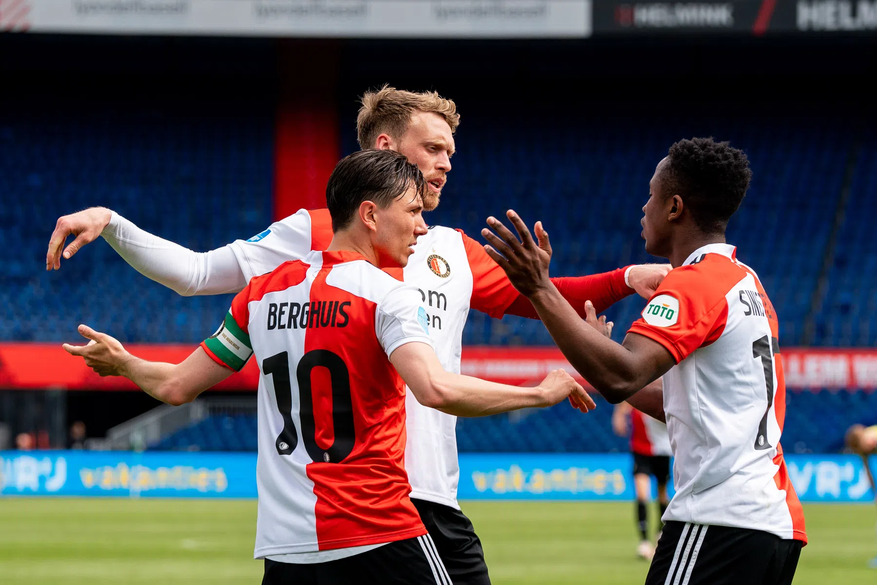 Advocaat kiest voor zelfde namen in jacht op Europees ticket