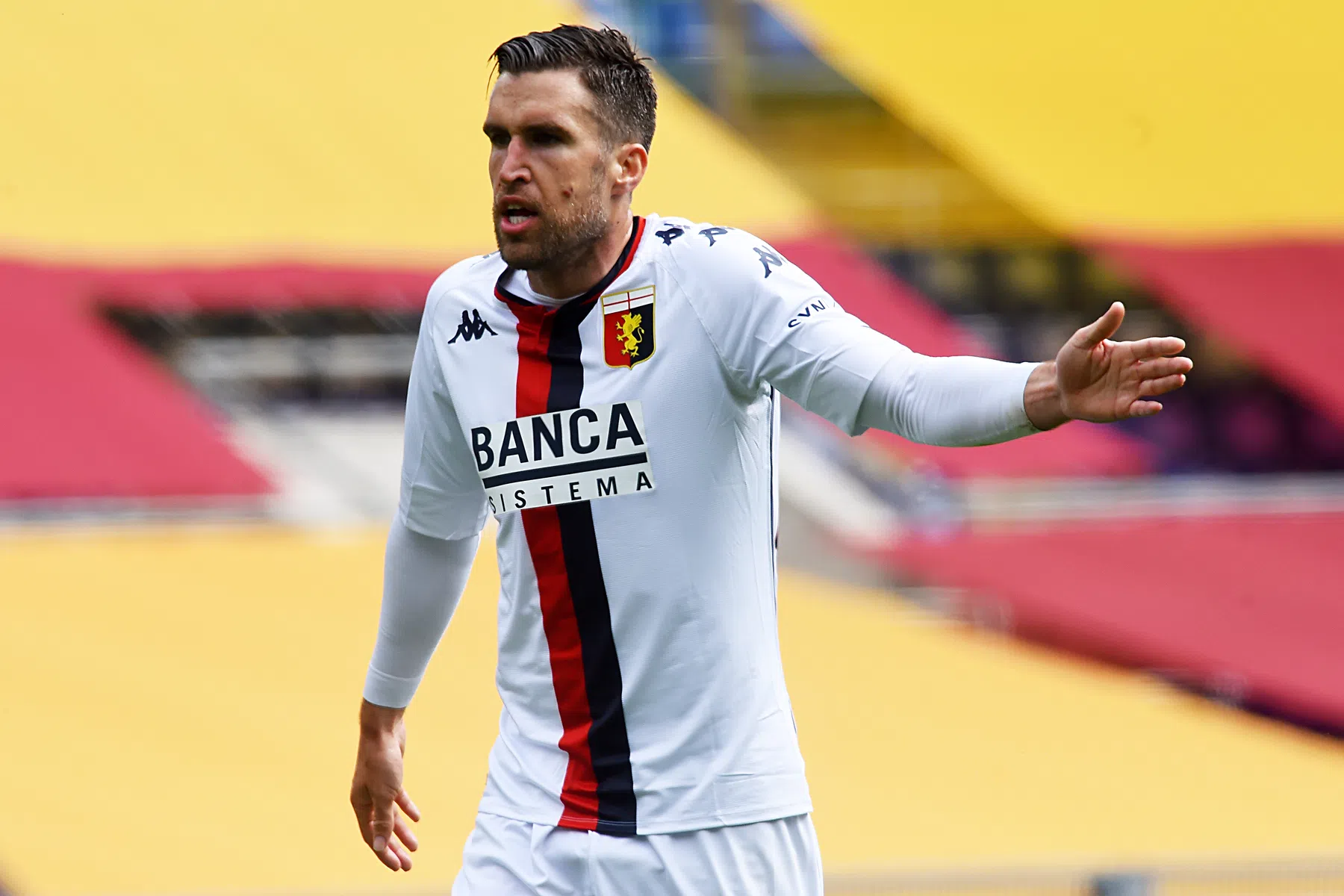 Strootman neemt met zeer emotioneel bericht afscheid van Genoa