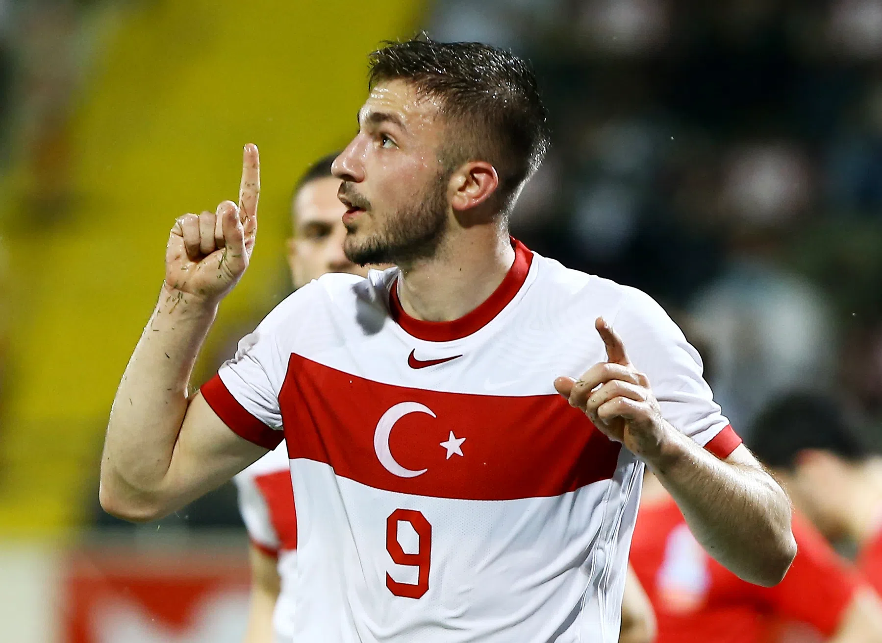 Dervisoglu maakt op weg naar EK droomdebuut voor Turkije
