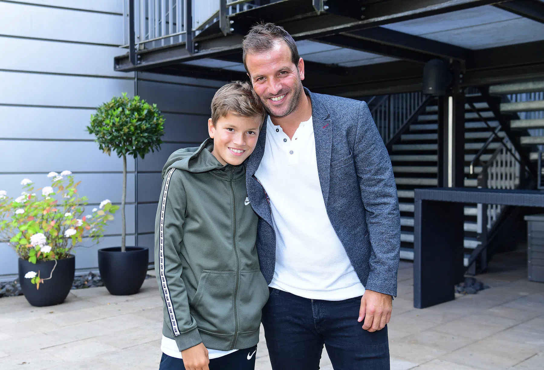 Zo vader, zo zoon: Damián van der Vaart tekent eerste contract