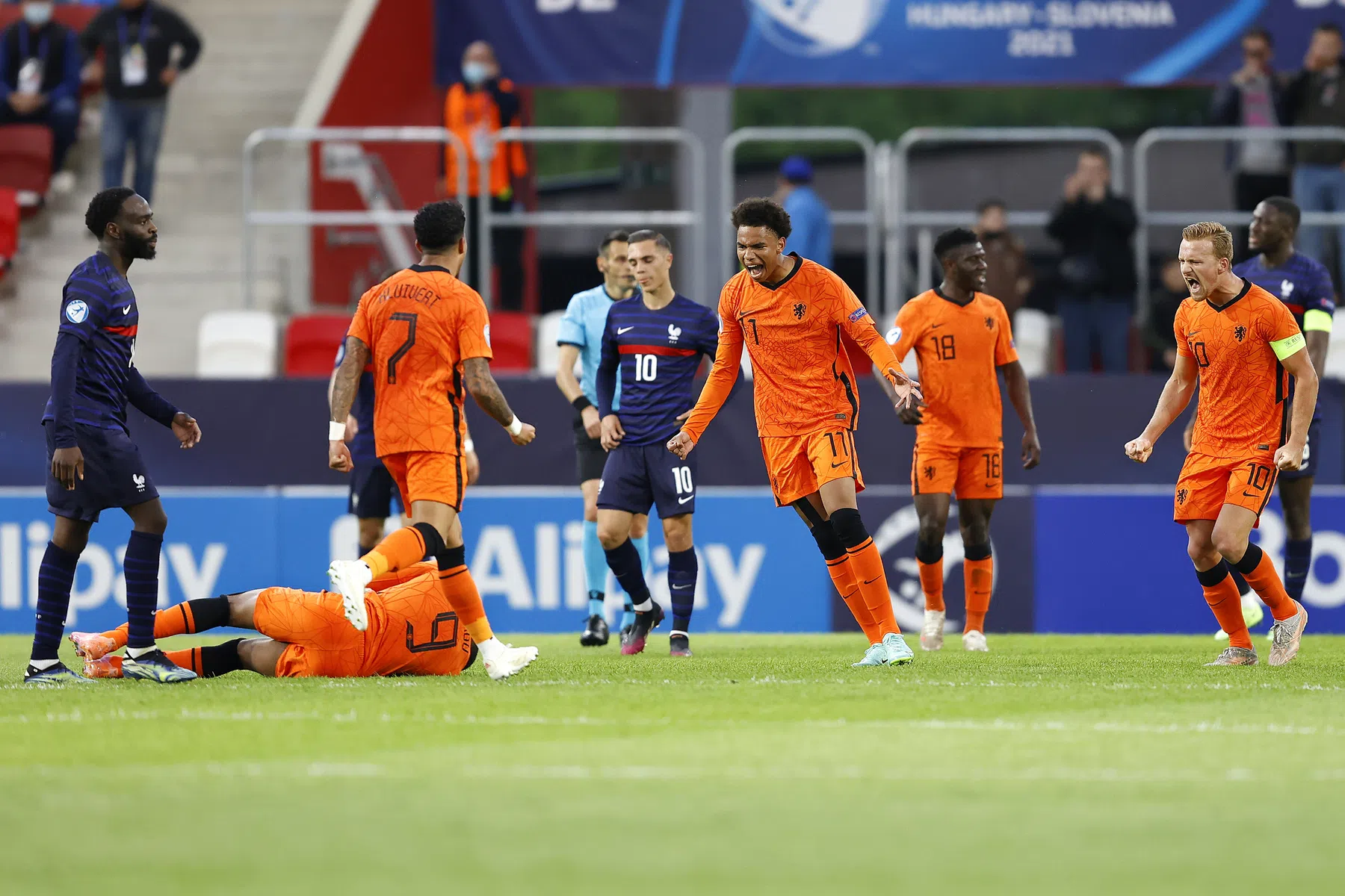 Jong Oranje stunt tegen Frankrijk: 'Onze EK-droom is nog springlevend'