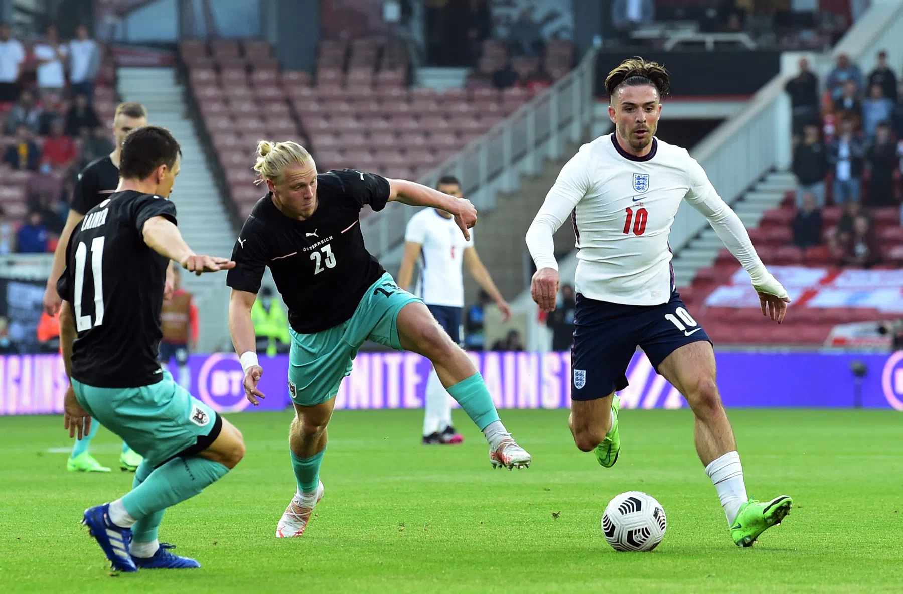 Oranje-opponent Oostenrijk maakt slechte beurt tegen B-keus Engeland